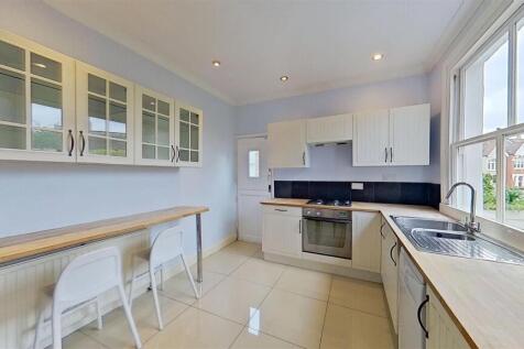 Durnsford-Road-Southfields-SW18-06112025_112726.jp