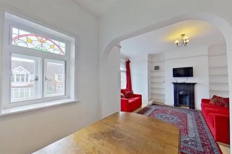 Durnsford-Road-Southfields-SW18-06112025_112455.jp