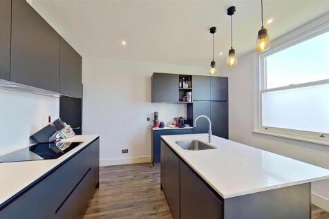 Swaby-Road-Earlsfield-Road-SW18-06182025_151530.jp
