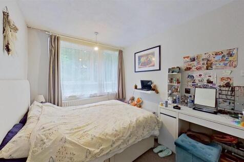 St-Andrews-Court-Waynflete-Street-SW18-06262025_18