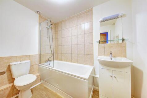 1_nelson_court_319_garratt_lane_image2_12406_4.jpg