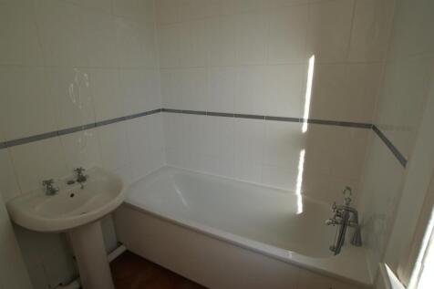 Ensuite.JPG