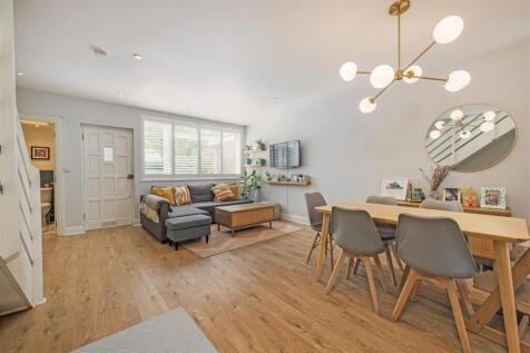 43 Penwith Rd Rec 2.jpg