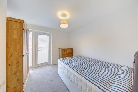 1_nelson_court_319_garratt_lane_image3_12406_4.jpg