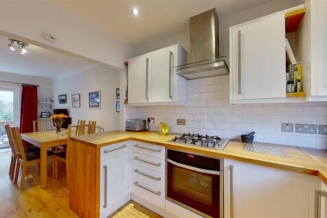 Beemans-Row-Earlsfield-SW18-05262021_211842.jpg