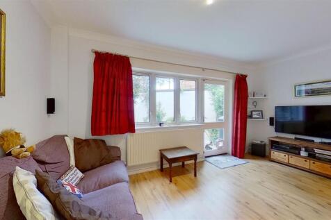 Beemans-Row-Earlsfield-SW18-05262021_212004.jpg