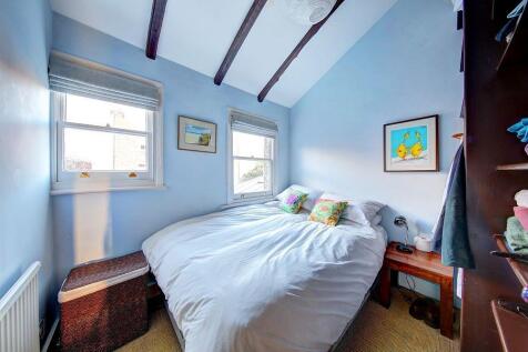 bed 2 new.jpg