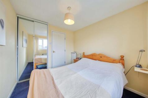26_peartree_avenue_image3_15777_4.jpg
