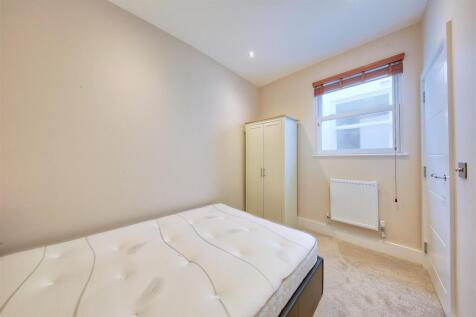 2_336_garratt_lane_bed2 alt.jpg