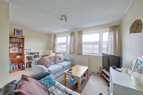 143__larch_close_image6_14594_4.jpg