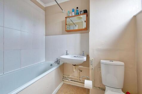 143__larch_close_image1_14594_4.jpg