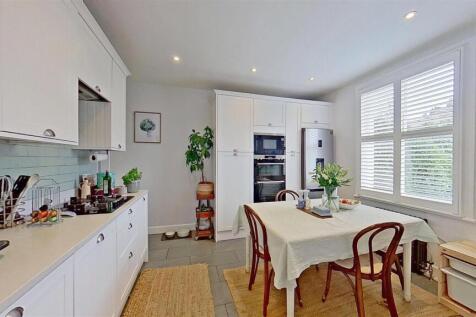 Quinton-Street-Earlsfield-SW18-10022025_221003.jpg