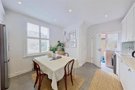 Quinton-Street-Earlsfield-SW18-10022025_220928.jpg