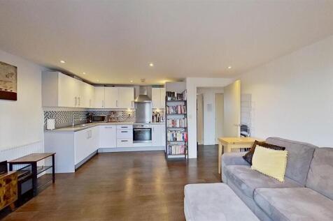 134-Garratt-Lane-Wandsworth-SW18-01192025_193558.j