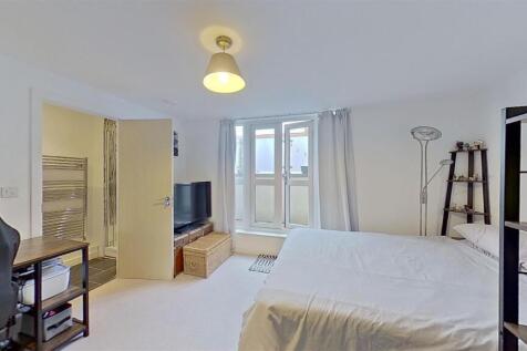 134-Garratt-Lane-Wandsworth-SW18-01192025_193632.j