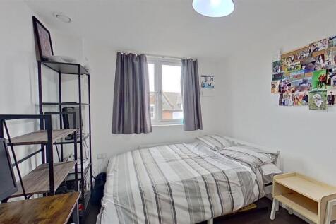 134-Garratt-Lane-Wandsworth-SW18-01192025_193750.j