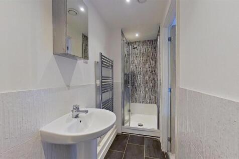 134-Garratt-Lane-Wandsworth-SW18-01192025_193709.j