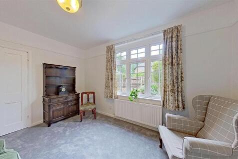 Mapleton-Road-Wandsworth-SW18-06032025_142720.jpg