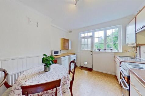 Mapleton-Road-Wandsworth-SW18-06032025_142804.jpg