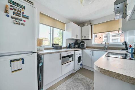 Kitchen angle 2