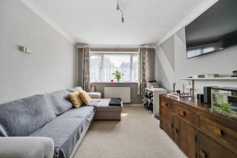 Lounge angle 3