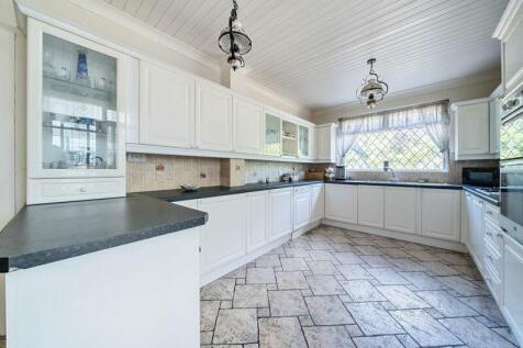 Kitchen Diner angle 1
