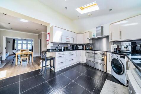 Kitchen angle 2