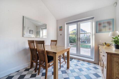 Kitchen Diner angle 3