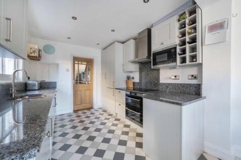 Kitchen Diner angle 4