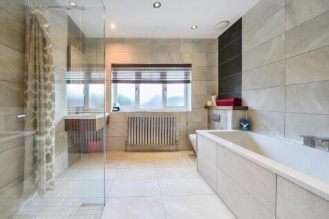 Bedroom 1 en suite
