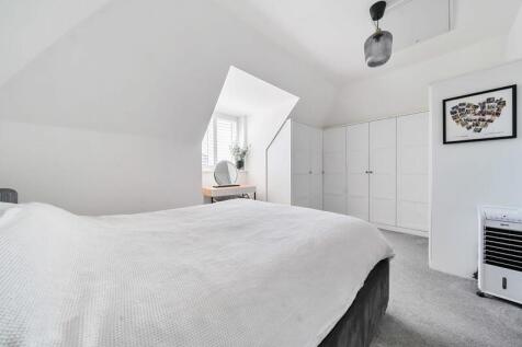 Bedroom 1 angle 2