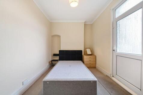 Upper floor shot 8
