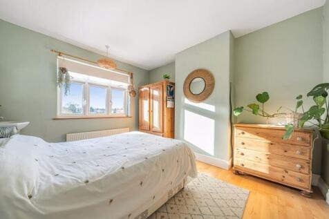 Bedroom 2 angle 2