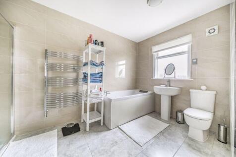 Bathroom angle 1