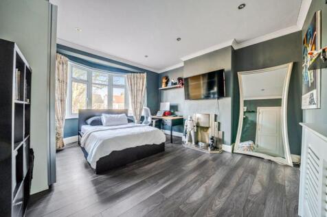 Bedroom 2 angle 2