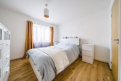 Bedroom 1 angle 3