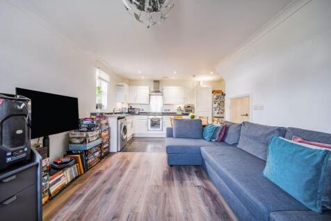 Lounge and kitchen angle 5