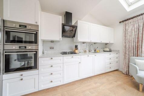 Kitchen Diner angle 2