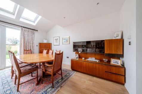 Kitchen Diner angle 5