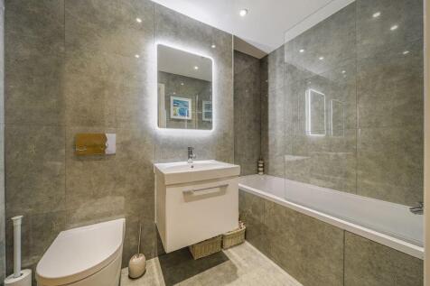 Bathroom angle 1