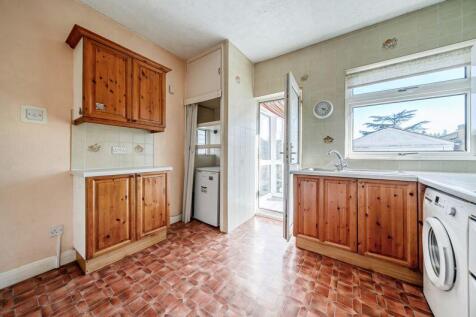 Kitchen angle 2
