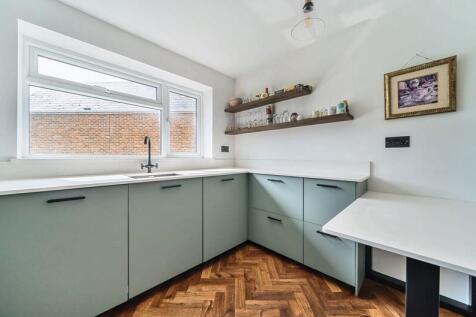 Kitchen angle 4
