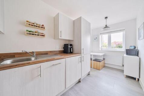 Kitchen Breakfast room angle 1