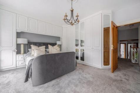 Bedroom 1 angle 2