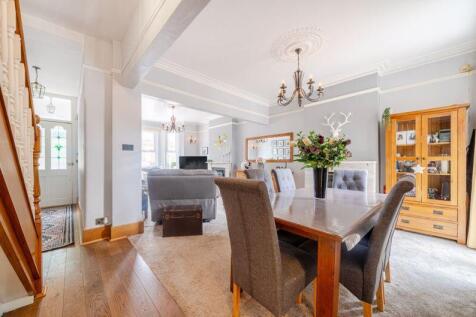 Dining Room and Lounge