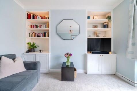 Lounge angle 3