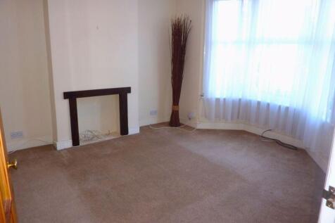 Lounge to front