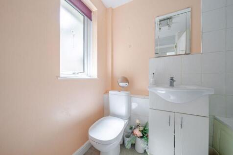 Bathroom angle 2