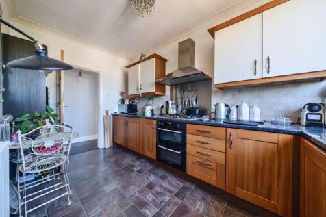Kitchen angle 2