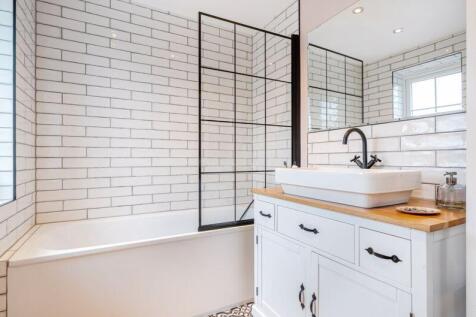 Bathroom angle 2